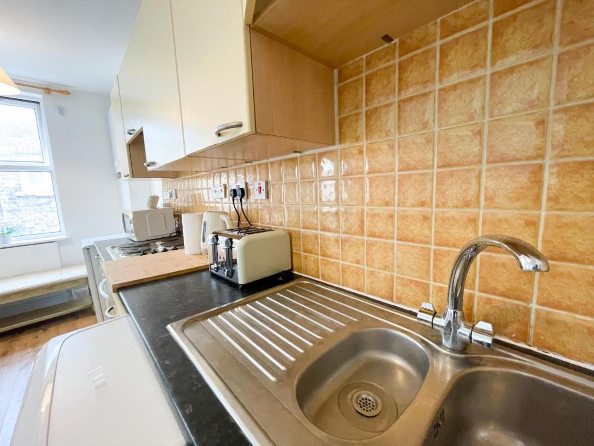 134 Kilburn Road Apartment London Eksteriør billede